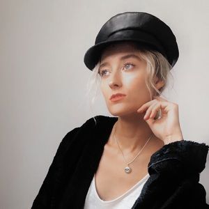 Meet your Posher, Annabel